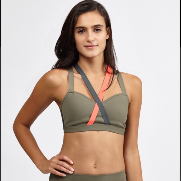 Reebok Short Sports Bra - Picture 1 of 8